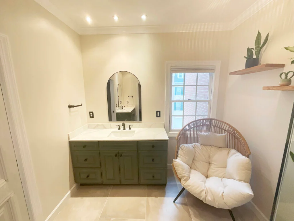 Helmuth Lane Bathroom, photo 3