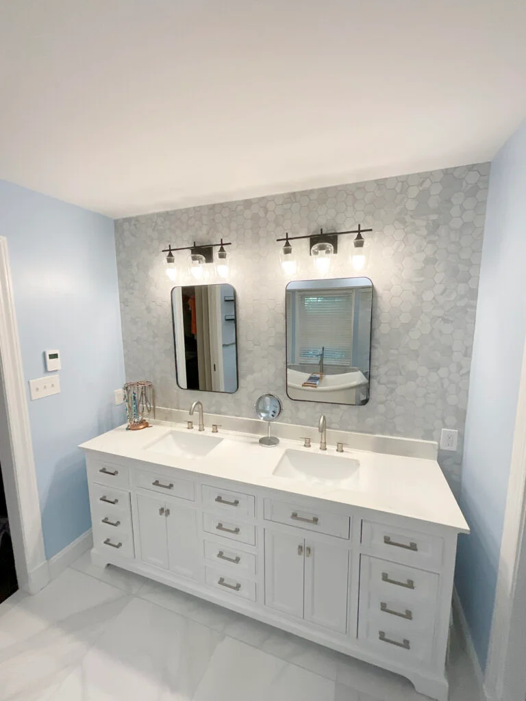Towne Gate Bathrooms, photo 8
