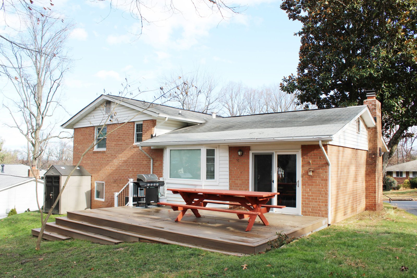 Moss Dr Annandale New Deck